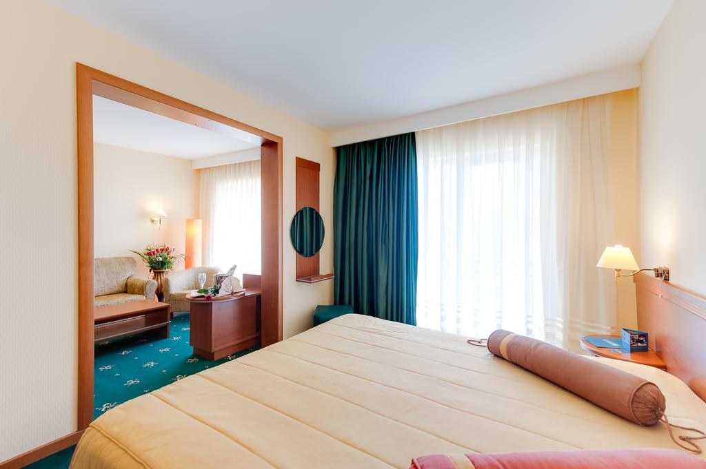 Hotel Palas Mamaia Pokoj fotografie